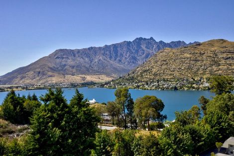 Photo of property in 8 Goldrush Way, Queenstown, 9300