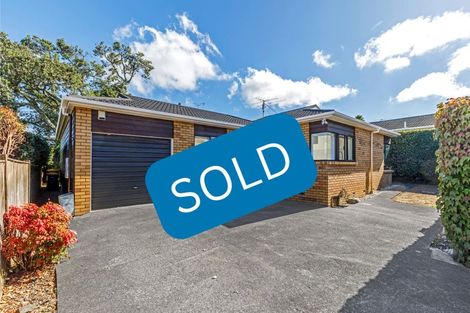 Photo of property in 2/11 Gordon Avenue, Forrest Hill, Auckland, 0620
