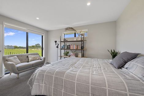 Photo of property in 10 Bianca Crescent, Stratford, 4332