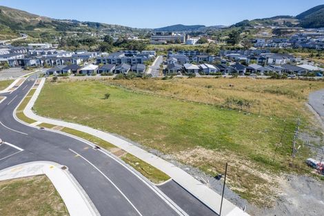 Photo of property in 9 Upper Main Drive, Kenepuru, 5022