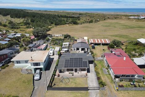 Photo of property in 23 Wainui Street, Koitiata, Whanganui, 4581