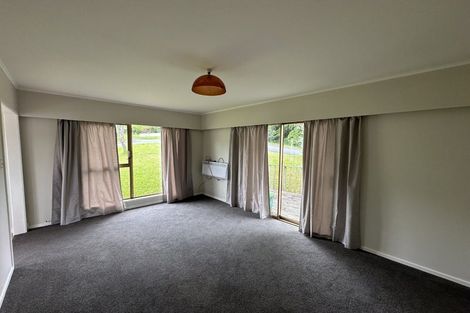 Photo of property in 1/11 Ayton Drive, Totara Vale, Auckland, 0629