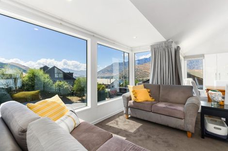Photo of property in 66 Hensman Road, Queenstown, 9300