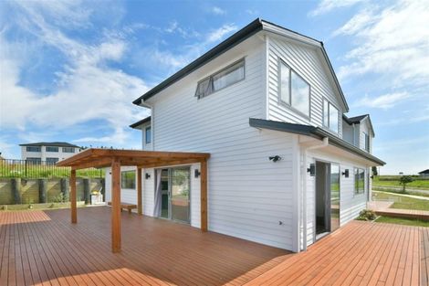 Photo of property in 19 Resolution Drive, Gulf Harbour, Whangaparaoa, 0930