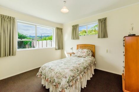 Photo of property in 11 Rawene Street, Waikanae, 5036