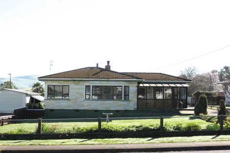 Photo of property in 4 Montgomery Street, Waipukurau, 4200