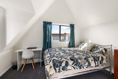 Photo of property in 60 Frobisher Street, Island Bay, Wellington, 6023