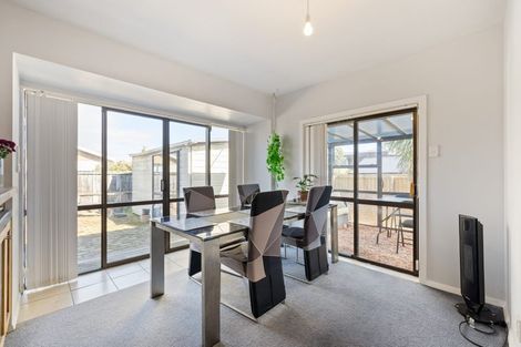 Photo of property in 333 Marine Parade, New Brighton, Christchurch, 8061