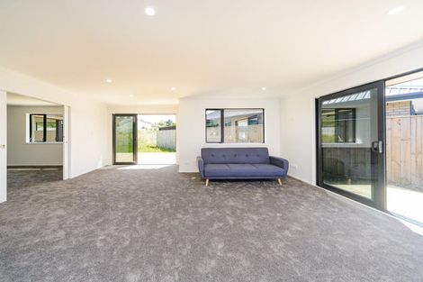 Photo of property in 1 Rangeview Drive, Kelvin Grove, Palmerston North, 4414
