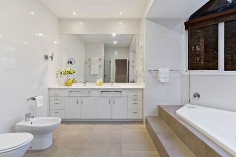 Photo of property in 84 Potts Road, Whitford, Howick, 2571