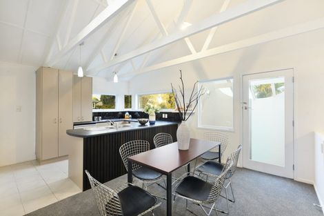 Photo of property in 6 Finn Place, Totara Vale, Auckland, 0629