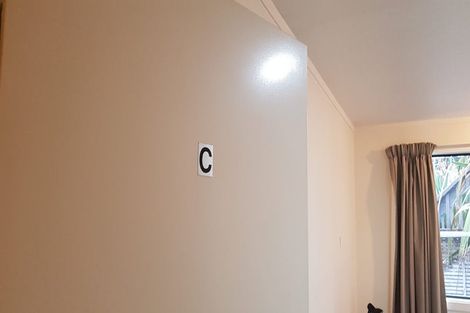 Photo of property in 8d Schnapper Rock Road, Schnapper Rock, Auckland, 0632