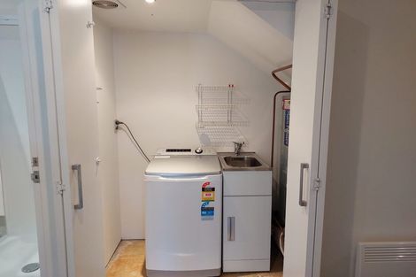 Photo of property in 21 Kopiko Way, Brooklyn, Wellington, 6021