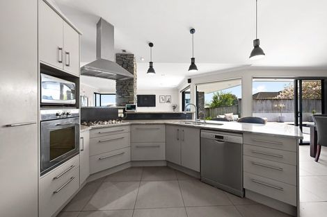 Photo of property in 21 Raddington Way, Huntington, Hamilton, 3210