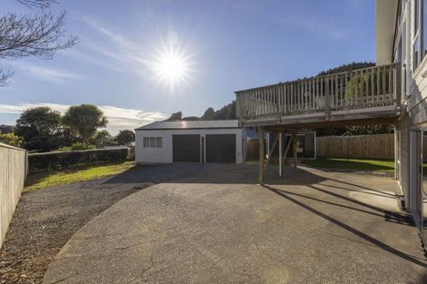 Photo of property in 43 Kaitawa Crescent, Paraparaumu, 5032