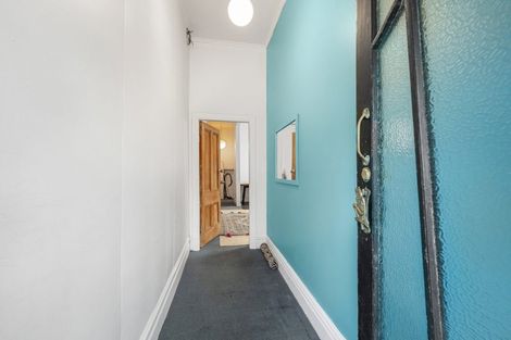 Photo of property in 10 Salisbury Terrace, Mount Cook, Wellington, 6021