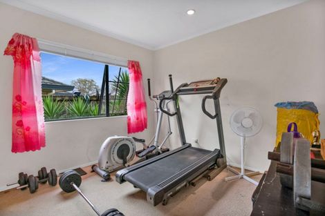Photo of property in 17 Glenpark Place, Favona, Auckland, 2024