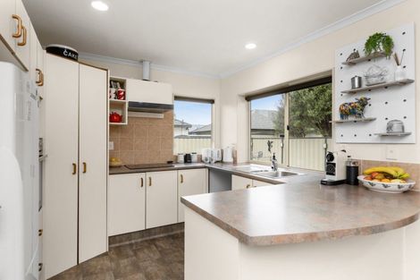 Photo of property in 13 Flemington Place, Taradale, Napier, 4112