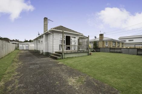 Photo of property in 32 Montgomery Avenue, Pukekohe, 2120