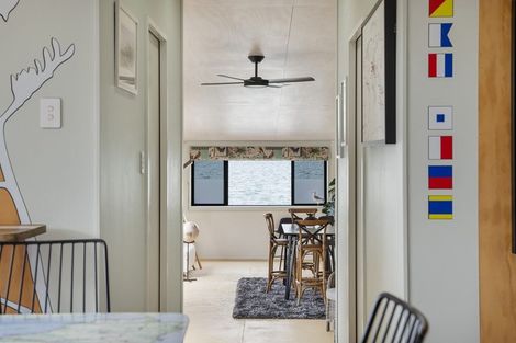 Photo of property in 6 Musick Point Road, Bucklands Beach, Auckland, 2012