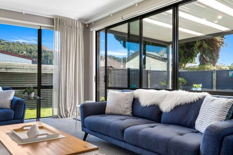 Photo of property in 19a Kawaha Point Road, Fairy Springs, Rotorua, 3015