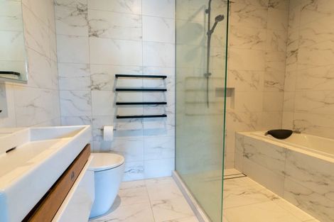 Photo of property in 306a Hurstmere Road, Takapuna, Auckland, 0622