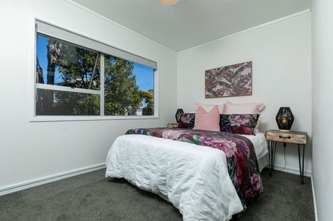 Photo of property in 7 Seabar Place, Glen Eden, Auckland, 0602