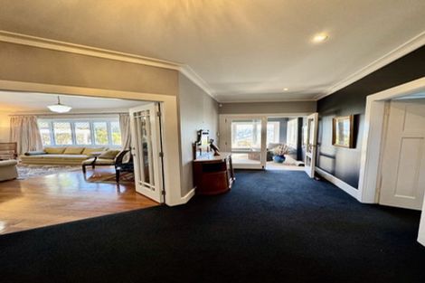 Photo of property in 45 The Crescent, Roseneath, Wellington, 6011