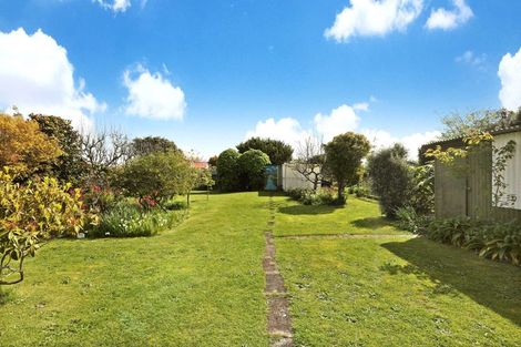 Photo of property in 5 Gloag Street, Waverley, 4510