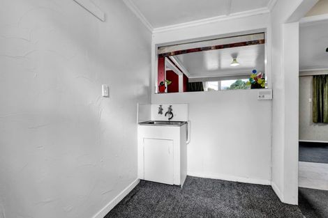 Photo of property in 342 South Road, Hawera, 4610