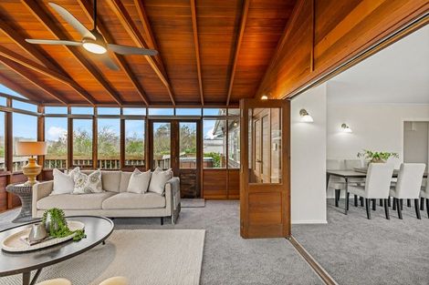 Photo of property in 25 Hawkes Access Road, Waitoki, Silverdale, 0994