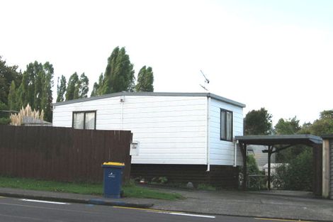 Photo of property in 136 Triangle Road, Massey, Auckland, 0614