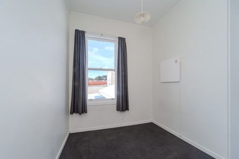 Photo of property in 24 Luxford Street, Berhampore, Wellington, 6023