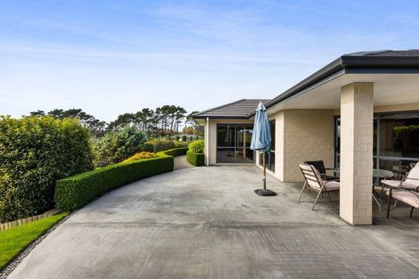 Photo of property in 3 Larlin Heights, Hawera, 4675