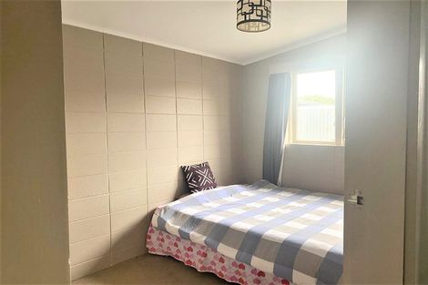 Photo of property in 571f2- Fergusson Drive, Trentham, Upper Hutt, 5018