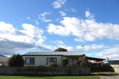 Photo of property in 98 Mako Mako Road, Levin, 5510