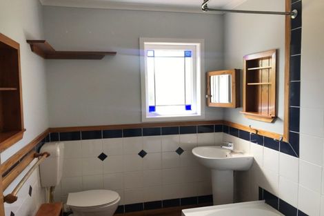 Photo of property in 15 Toru Street, Te Atatu Peninsula, Auckland, 0610