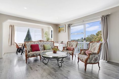 Photo of property in 1 Gamble Way, Massey, 0614