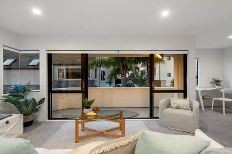 Photo of property in 3 The Mall, Mount Maunganui, 3116