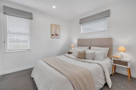 Photo of property in 109 Target Road, Totara Vale, Auckland, 0629