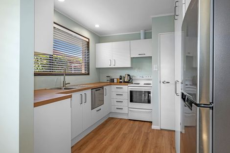 Photo of property in 2/58 Ambleside Drive, Burnside, Christchurch, 8053