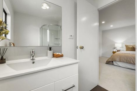 Photo of property in 24 Rosemary Avenue, Forrest Hill, Auckland, 0620