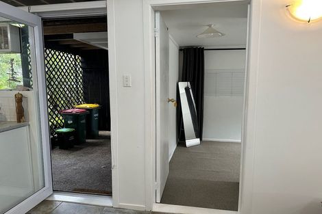 Photo of property in 11 Roberts Road, Glenfield, Auckland, 0629