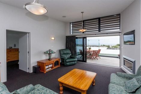 Photo of property in 1152b South Road, Oakura, 4314