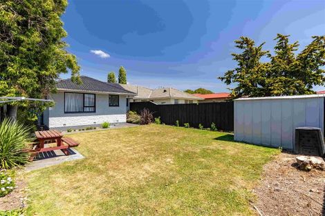Photo of property in 320 Memorial Avenue, Burnside, Christchurch, 8053