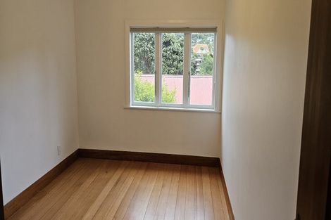 Photo of property in 8 Trelissick Crescent, Ngaio, Wellington, 6035