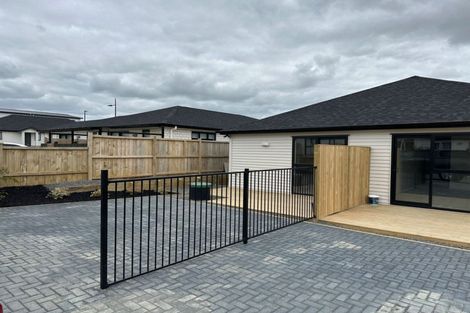 Photo of property in 4 Rorotu Avenue, Karaka, 2113