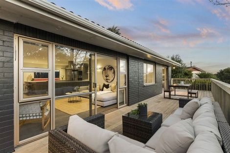 Photo of property in 68 Roberts Road, Glenfield, Auckland, 0629