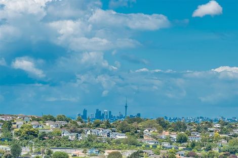 Photo of property in 9 Mcclintock Road, Massey, Auckland, 0614