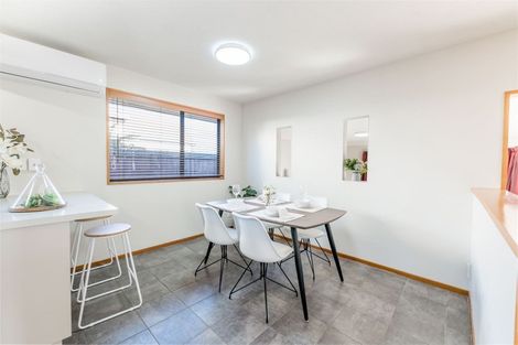 Photo of property in 18 Westgrove Avenue, Avonhead, Christchurch, 8042